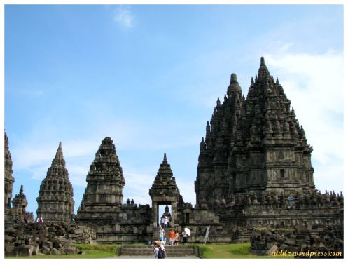 Prambanan - temple entrance