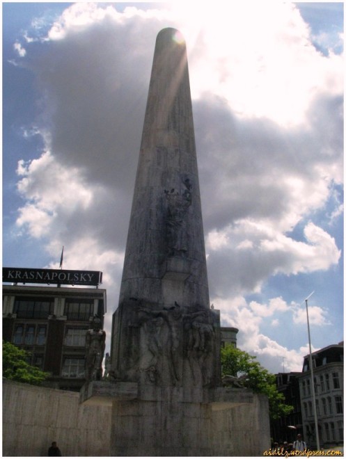 Also located in Dam Square. The National Monument.